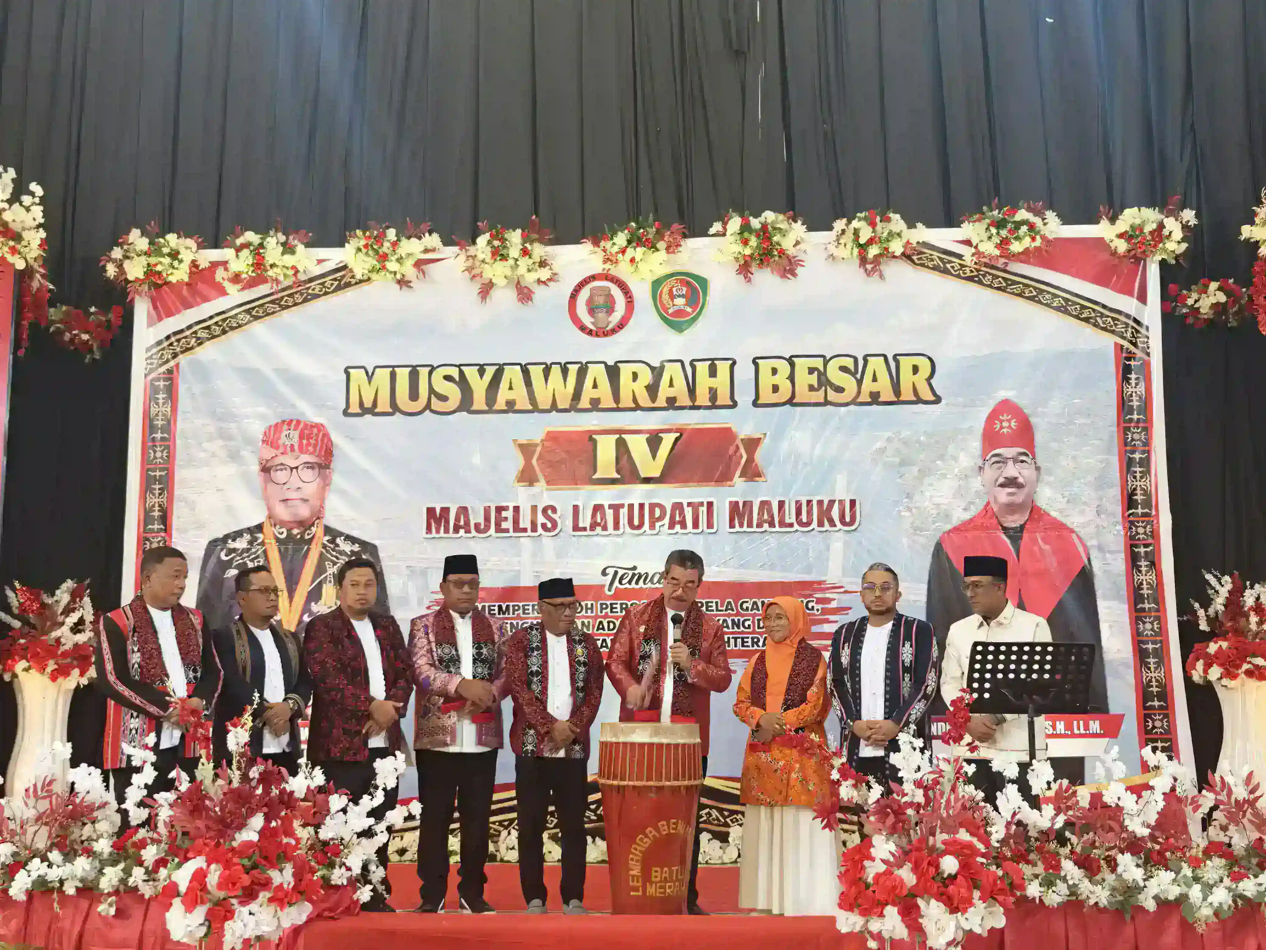 Buka Musyawarah Besar IV Latupati Maluku, Lewerissa Ajak Raja dan Kepala Adat Perkuat Peran bagi Masyarakat
