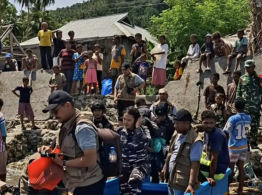 Kodaeral IX dan Tim Ekspedisi Rupiah Berdaulat Gelar Layanan Kesehatan Gratis di Pelosok Seram Bagian Timur