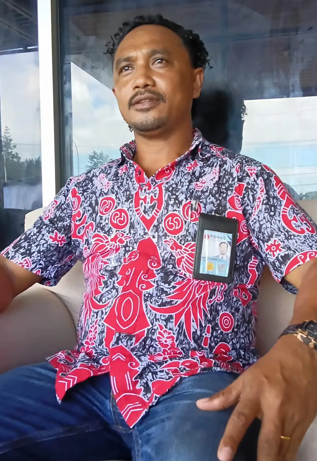 EDOARDUS RAHAWADAN TEGAS: HENTIKAN NARASI YANG SUDUTKAN SUKU KEI DI TIMIKA, JANGAN SERET IDENTITAS SUKU KE DALAM POLEMIK POLITIK!