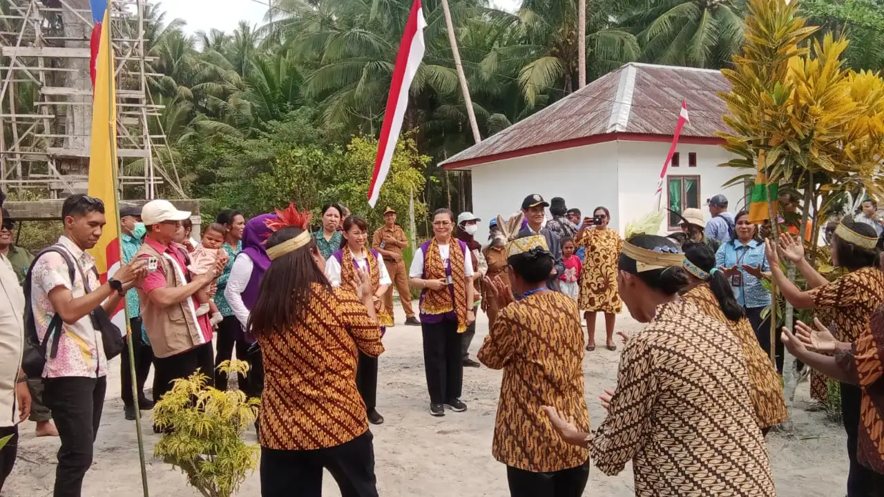 Ketua TP Posyandu Maluku Kunjungi Desa Wokam, Tinjau Pelayanan Posyandu 6 SPM