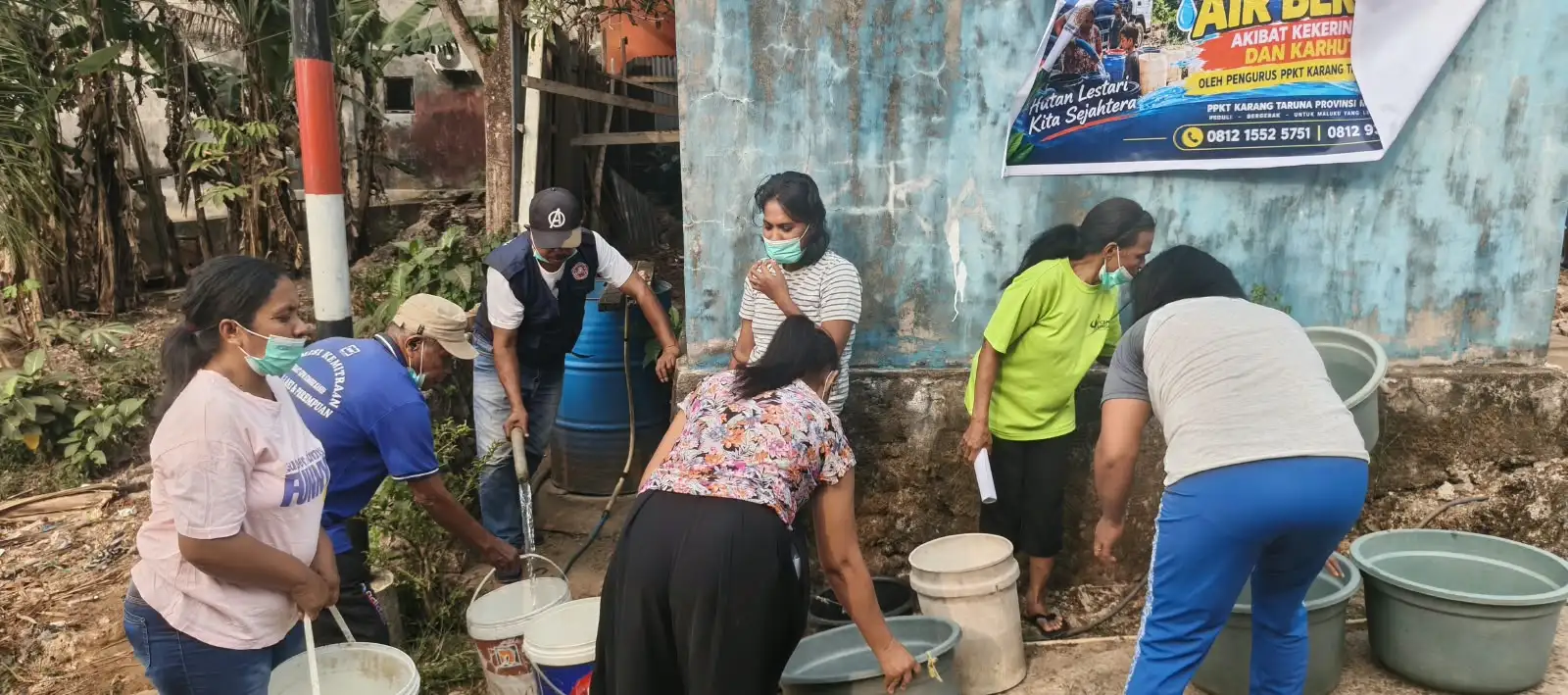 KARANG TARUNA MALUKU TURUN TANGAN: Bagi Air Bersih Dan Ribuan Masker untuk Warga Kesya Gunung Nona8