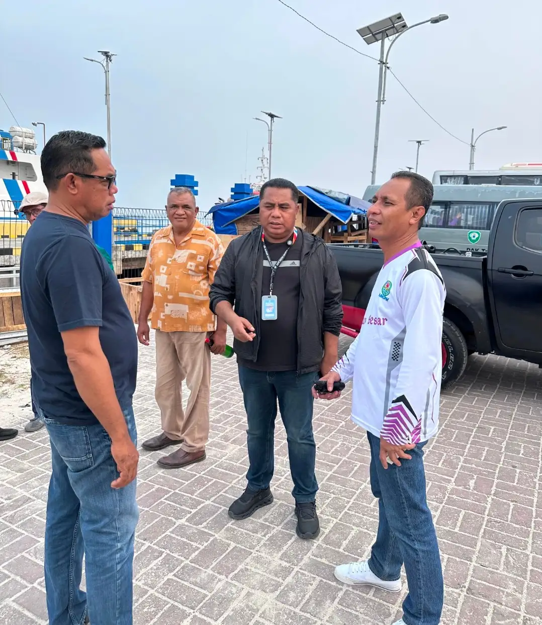 Meriah ! Benhur Watubun dan Warga Nuhu Evav Sambut  Peserta MPP AMGPM di Dermaga Tual.
