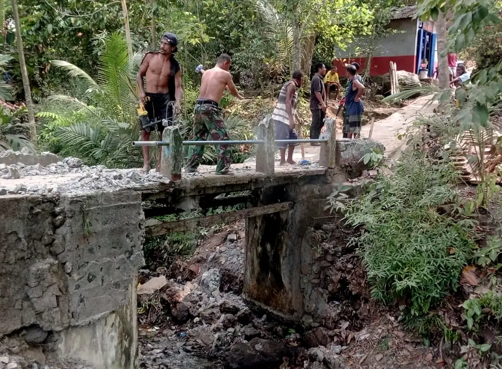 Satu Jembatan Di Dusun Seri Di Bongkar, Ini Faktanya