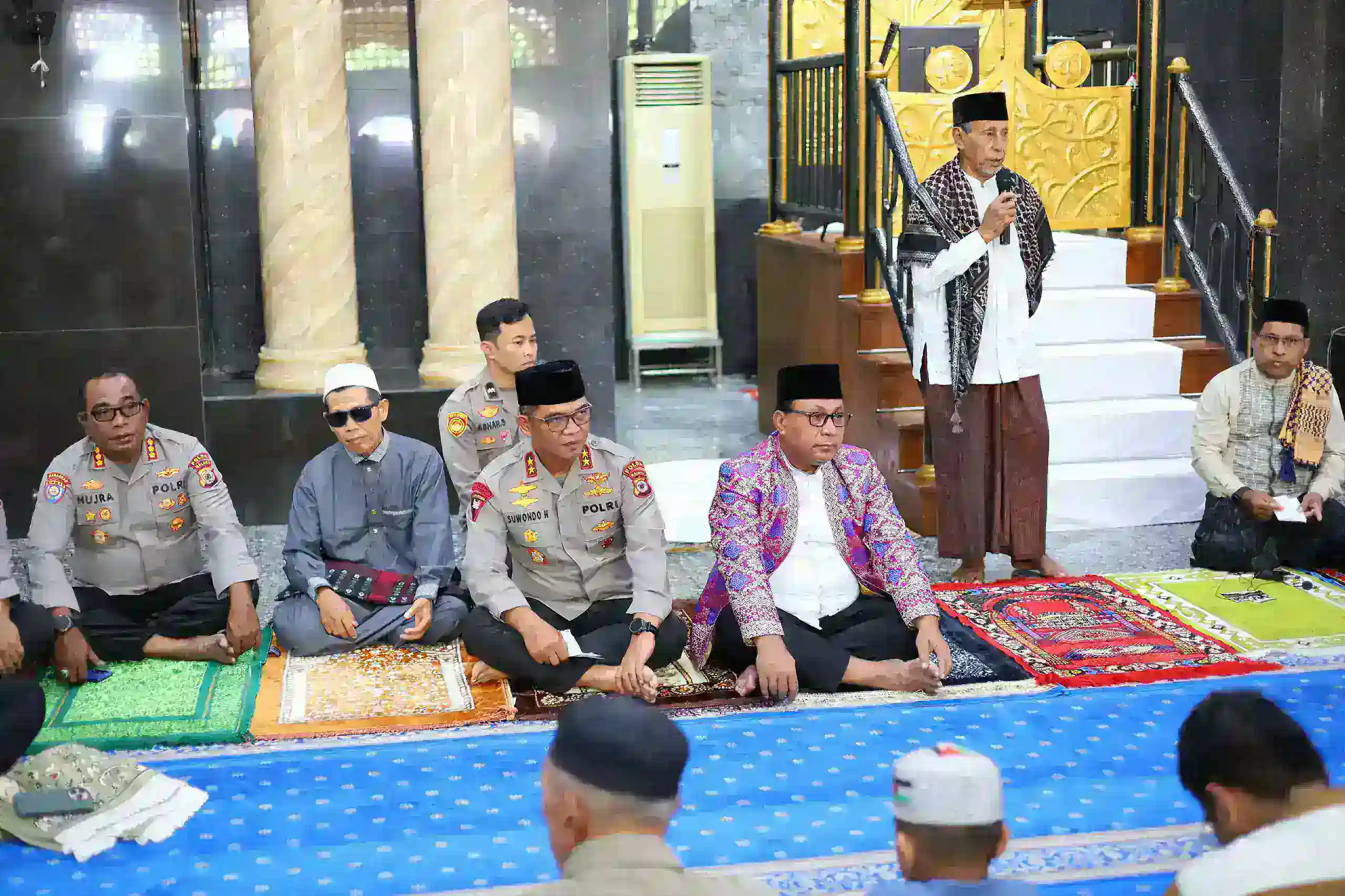 Jumat Curhat di Masjid Al-Fatah: Kapolda Maluku Buka Ruang Dialog dengan Warga, Aspirasi Jadi Arah Penguatan Kamtibmas