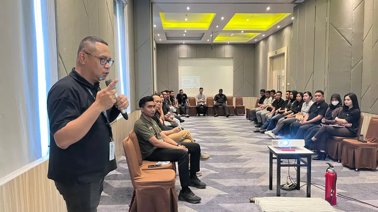 HOTEL SANTIKA PREMIERE AMBON TINGKATKAN KESADARAN KESELAMATAN MELALUI TRAINING FIRE SAFETY AWARENESS