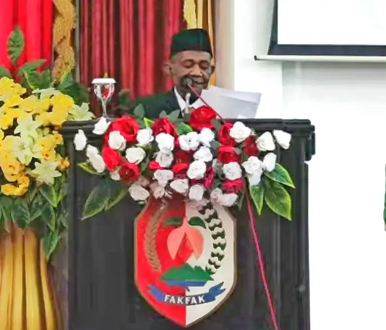 Kelompok Khusus DPRK Fakfak Setujui Perda Pertanggungjawaban APBD 2025, Valentinus Kabes Titip Pesan Keras: Dana Otsus Harus Berpihak kepada Orang Asli Papua