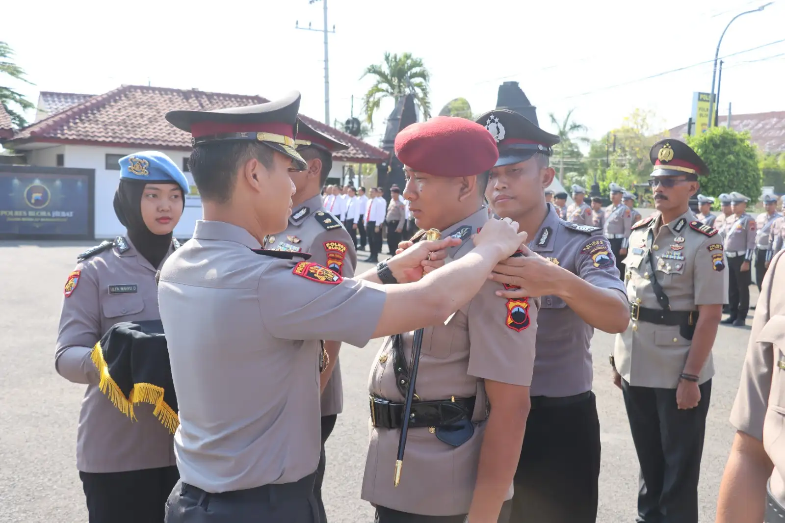 Polres Blora Gelar Sertijab PJU dan Kapolsek Jajaran, AKBP Inggal Widya Perdana Tekankan Penyegaran Organisasi dan Optimalisasi Pelayanan
