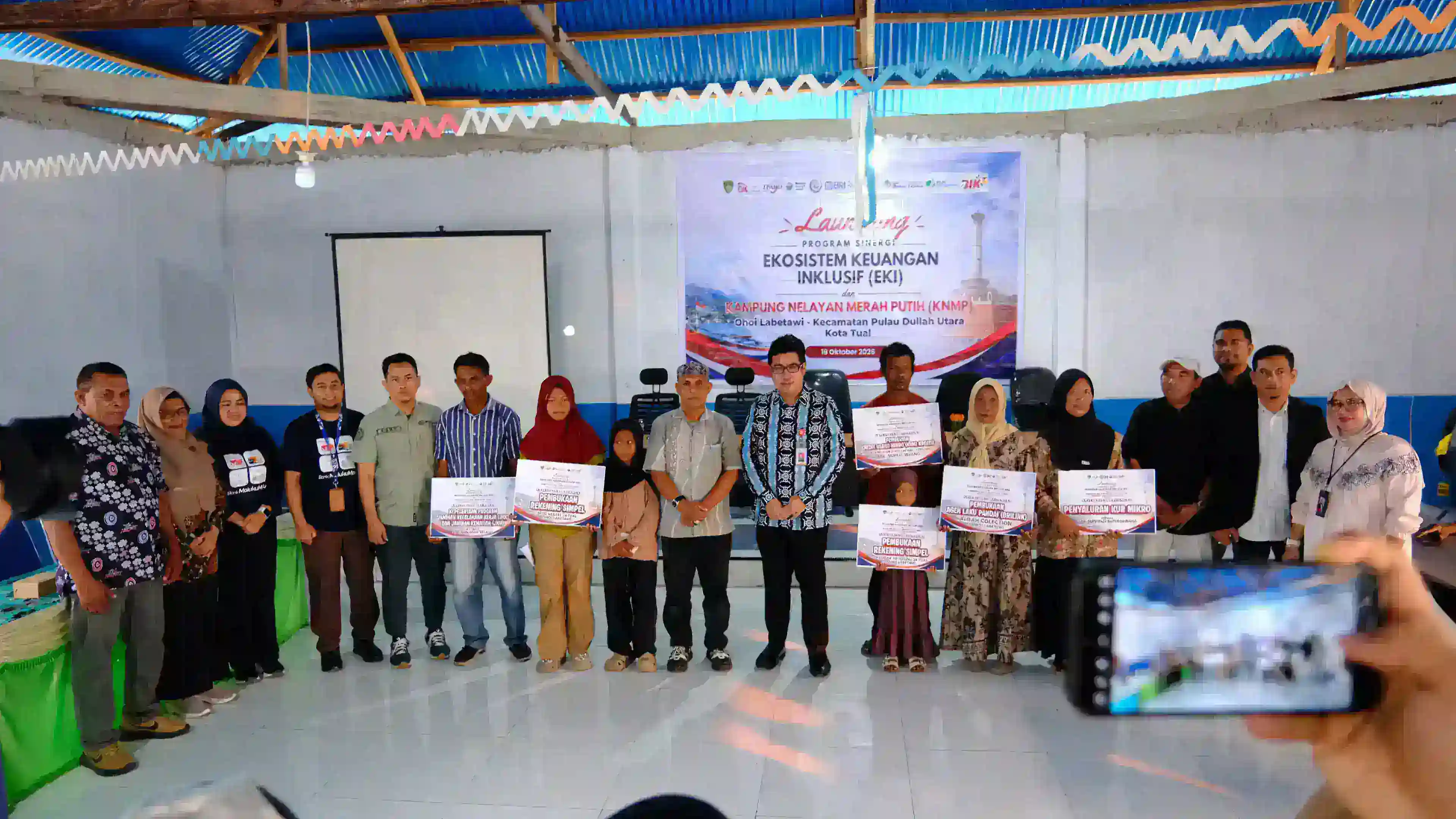 DARI NELAYAN HINGGA PELAJAR, OJK MALUKU DORONG MASYARAKAT KEPULAUAN KEI NAIK KELAS LEWAT INKLUSI KEUANGAN