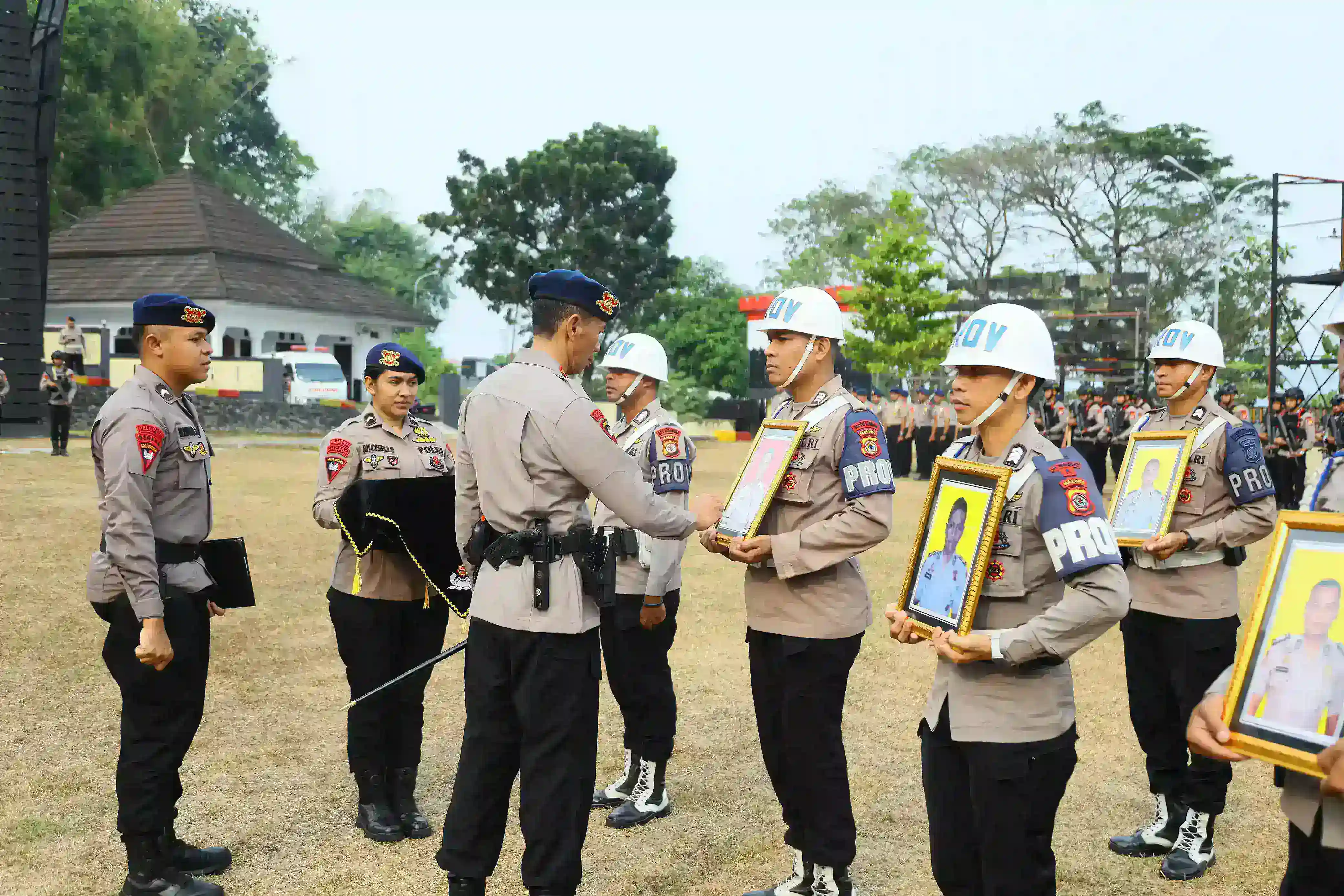PTDH Delapan Personel, Satbrimob Polda Maluku Tegaskan Disiplin dan Integritas Tak Bisa Ditawar