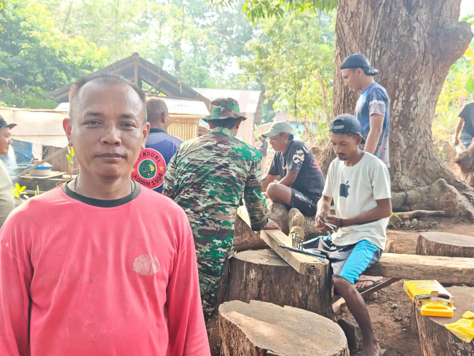 Berly Kalahatu Bersyukur Terima Bantuan Pembangunan Rumah, Satgas TMMD Ke-130